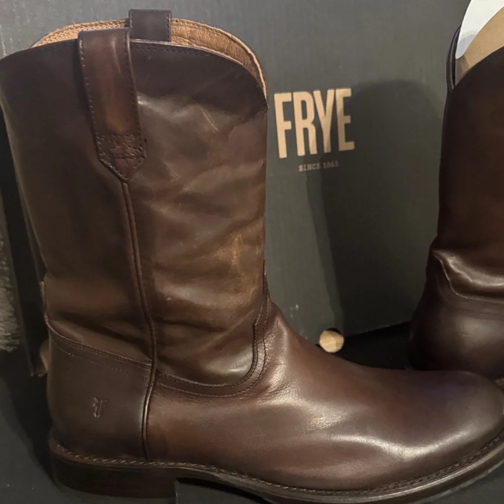Frye Mens sz 11 Dark Brown Leather ROPER Boots NWT - Picture 6 of 10